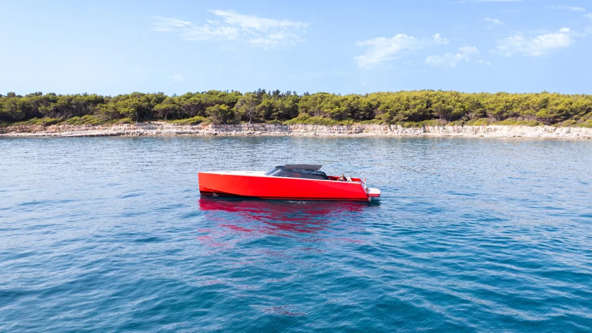VanDutch 55 Balmar aft deck and sunbeds