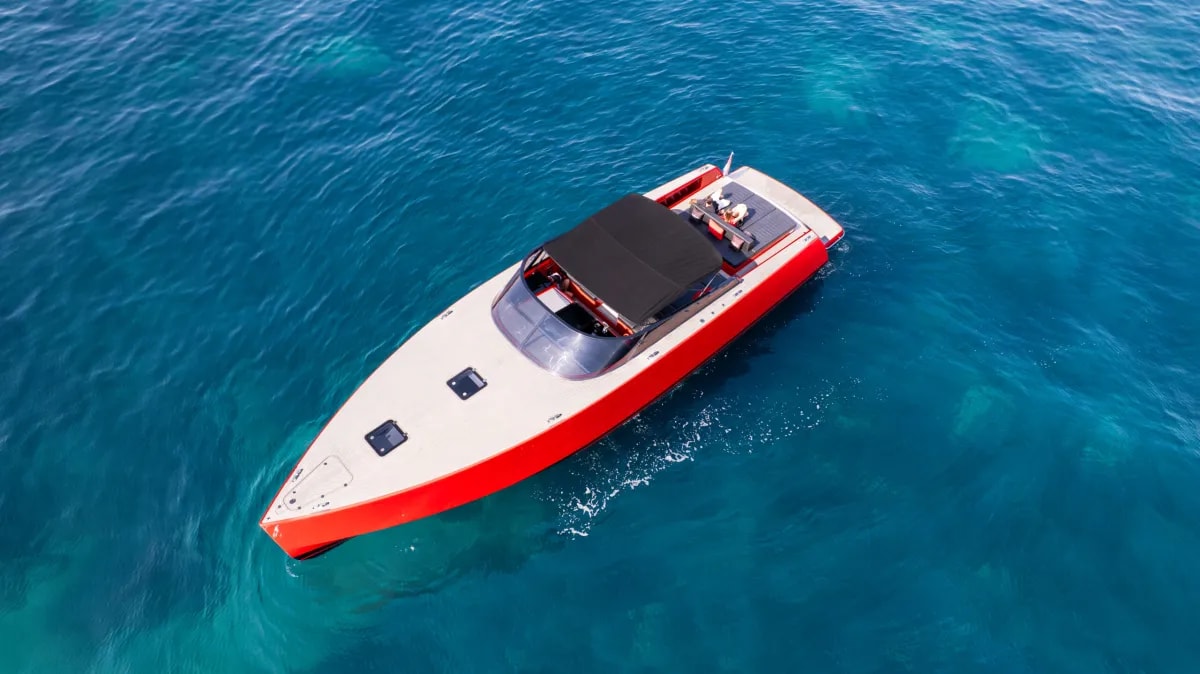 VanDutch 55 Balmar cruising on the Riviera